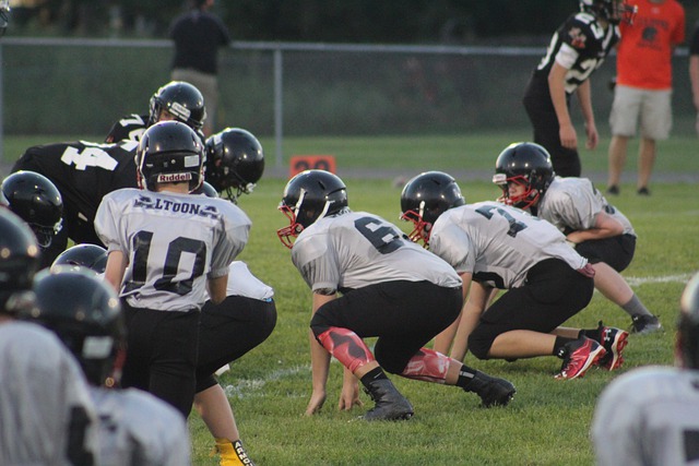 土耳其伊斯坦布尔强降雪致交通受阻 学校关闭.