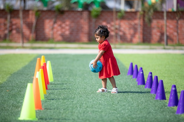 严俊君 敢做泰山石敢当 《足球报》的诞生.